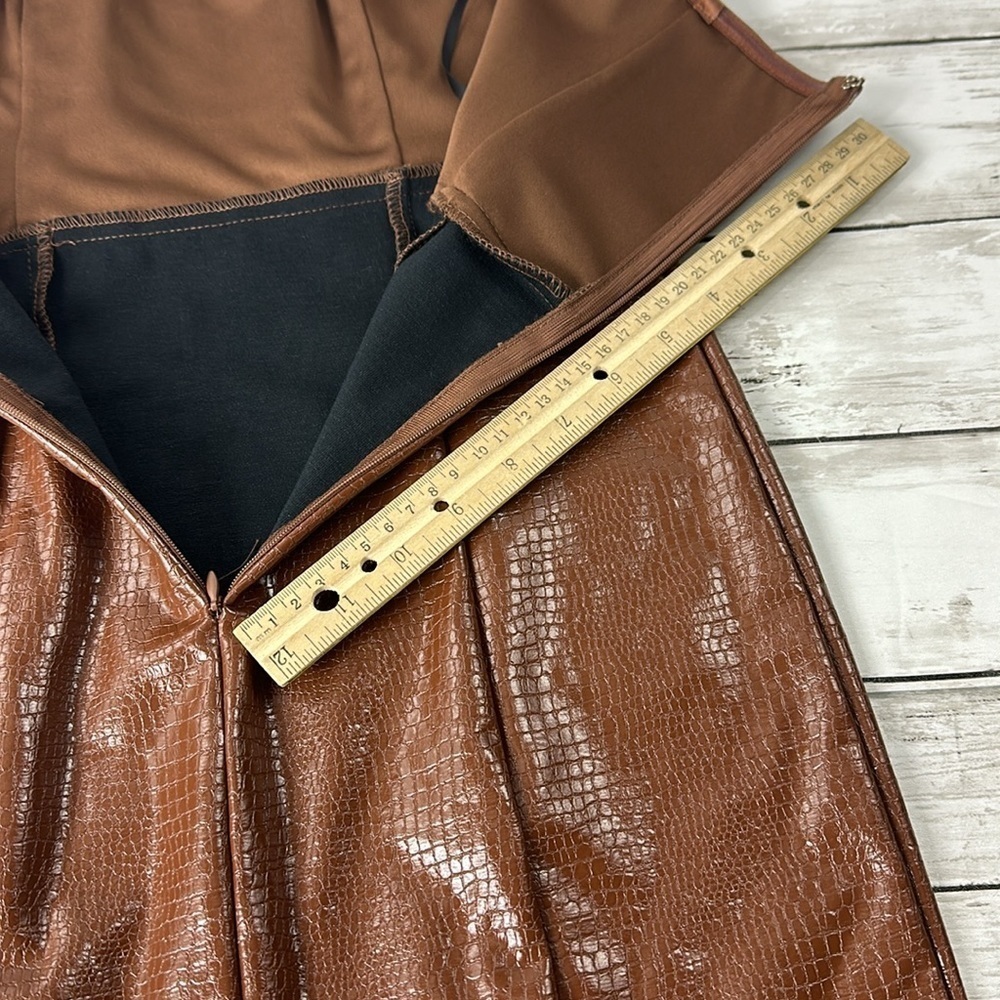 FOREVER 21 Strapless faux leather brown mini dress SZ S New - Picture 5 of 9